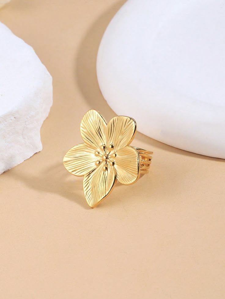 Bold Floral Statement Ring - Image 3