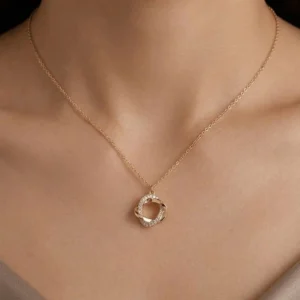 gold knot pendant necklace