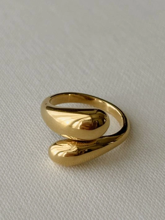 gold swirl ring