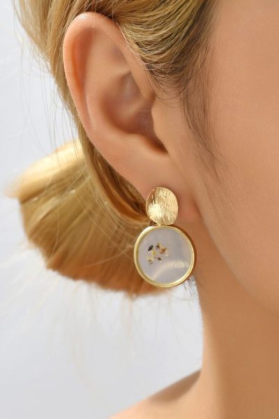 Pendientes largos al azar con diseño redondo